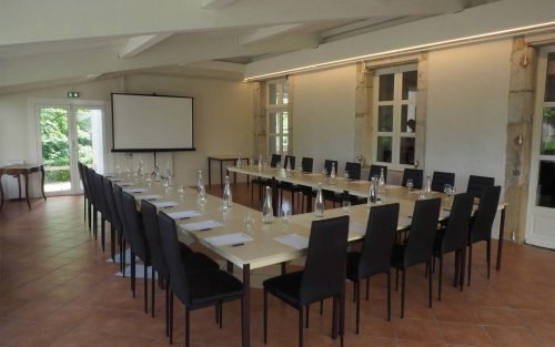 salle-de-seminaire-500x313.jpg