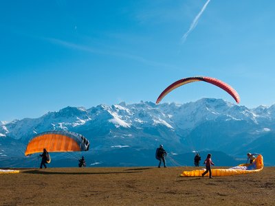 Parapentistes à Saint Hilaire du Touvet 