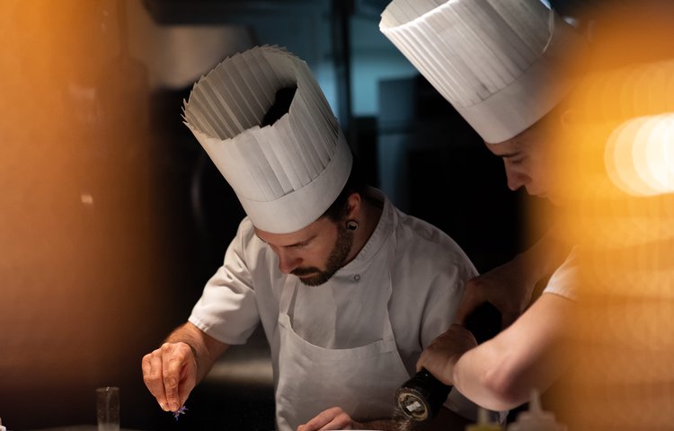 Maison Aribert: The table **