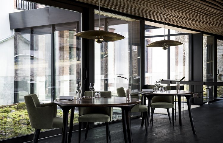 Maison Aribert: The table **