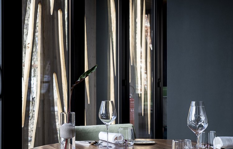 Maison Aribert: The table **