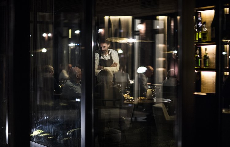 Maison Aribert: The table **